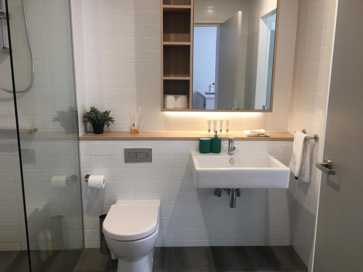 Penrith Station A- Brand New 2 Bed 2 Bath Walk To Penrith Station Ngoại thất bức ảnh