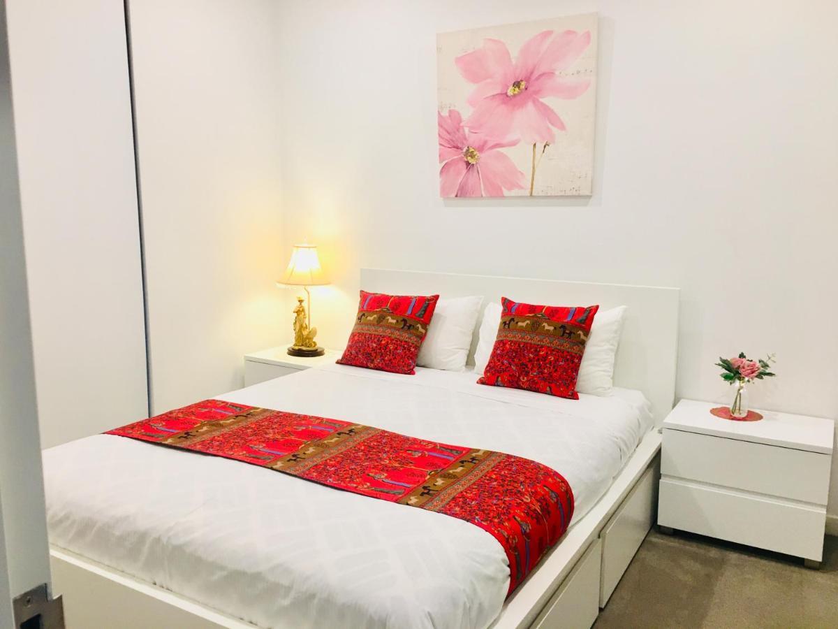 Penrith Station A- Brand New 2 Bed 2 Bath Walk To Penrith Station Ngoại thất bức ảnh